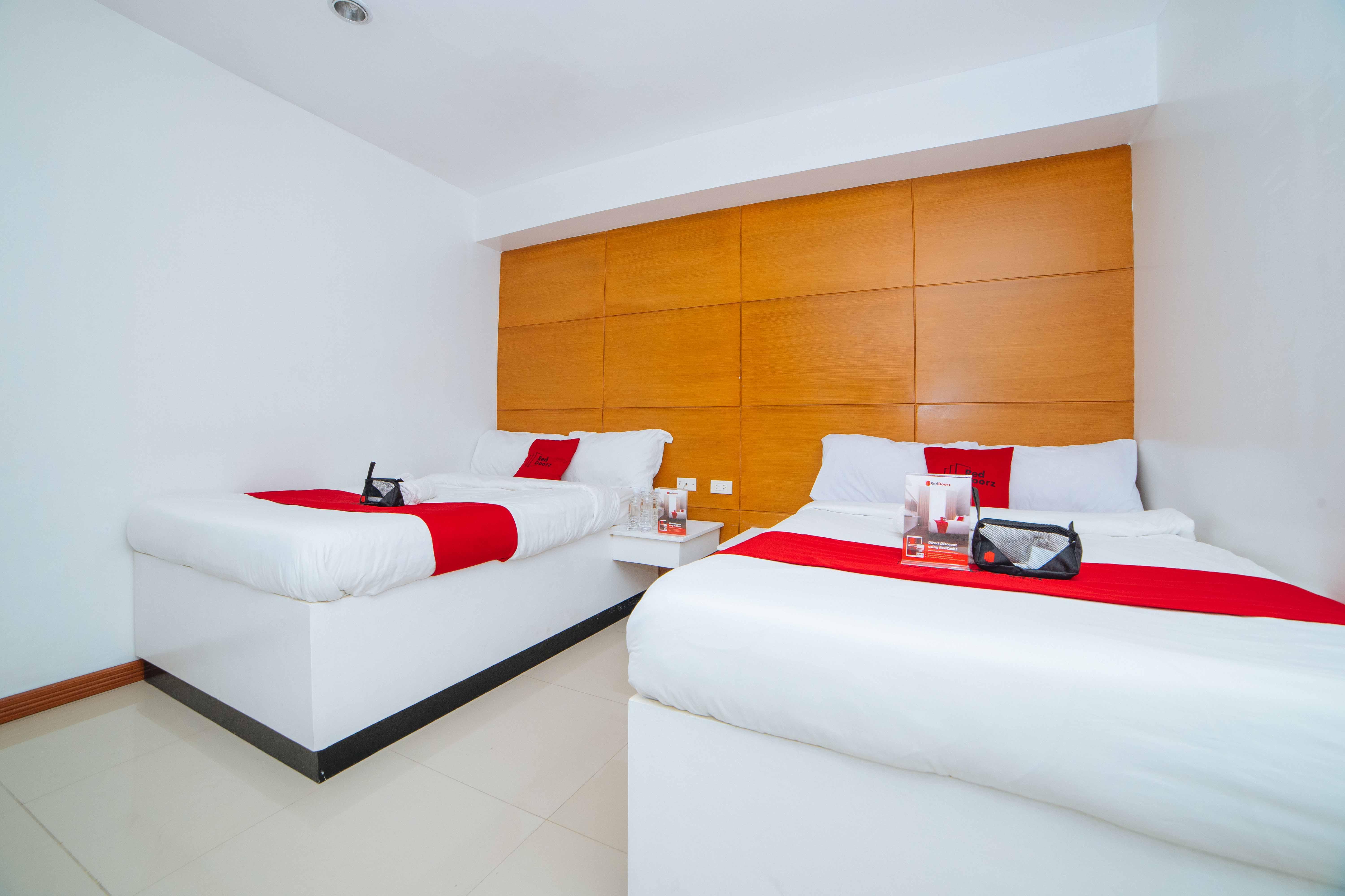 Reddoorz Near Bambang Station Hotell Manila Exteriör bild