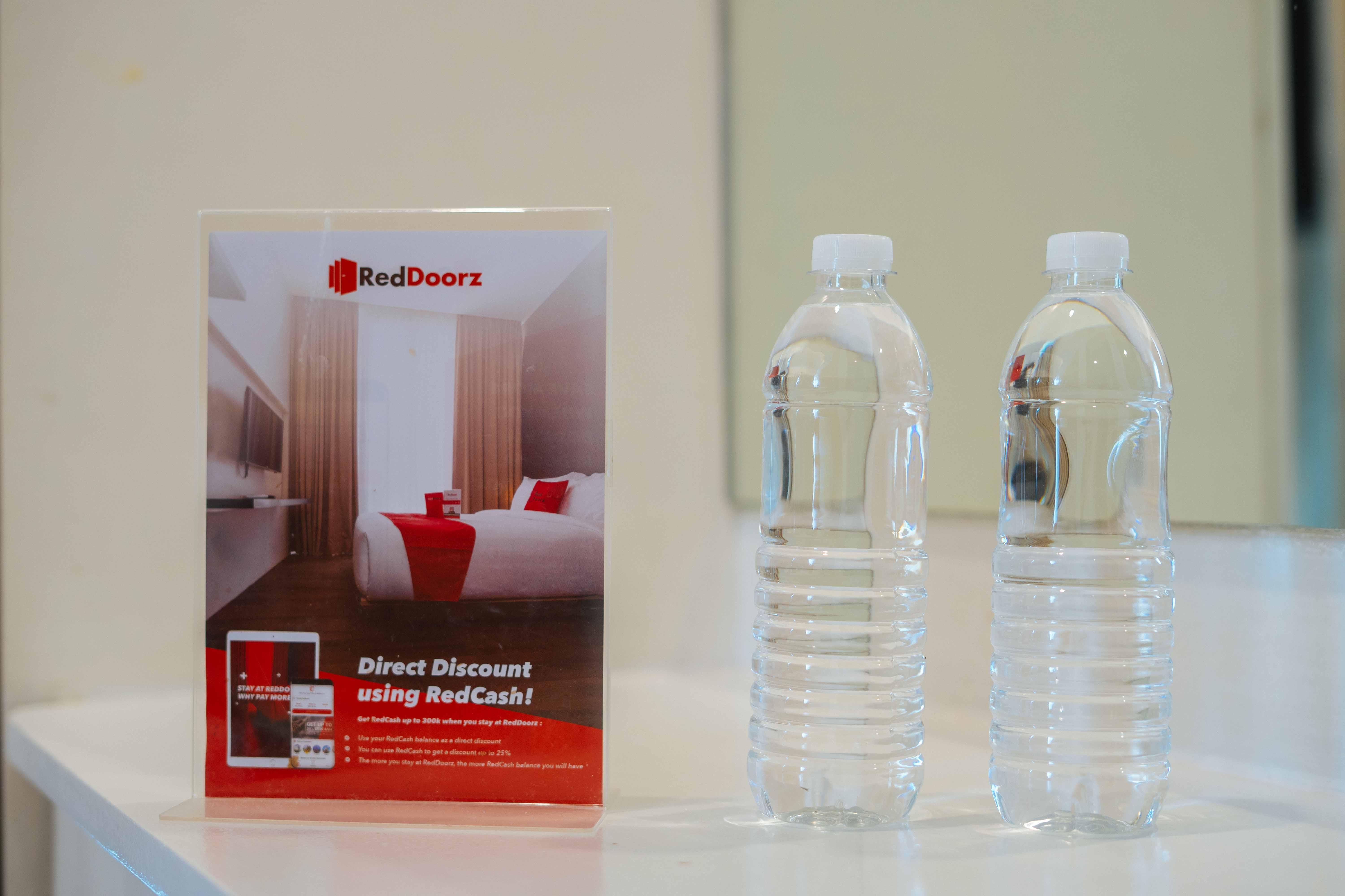 Reddoorz Near Bambang Station Hotell Manila Exteriör bild