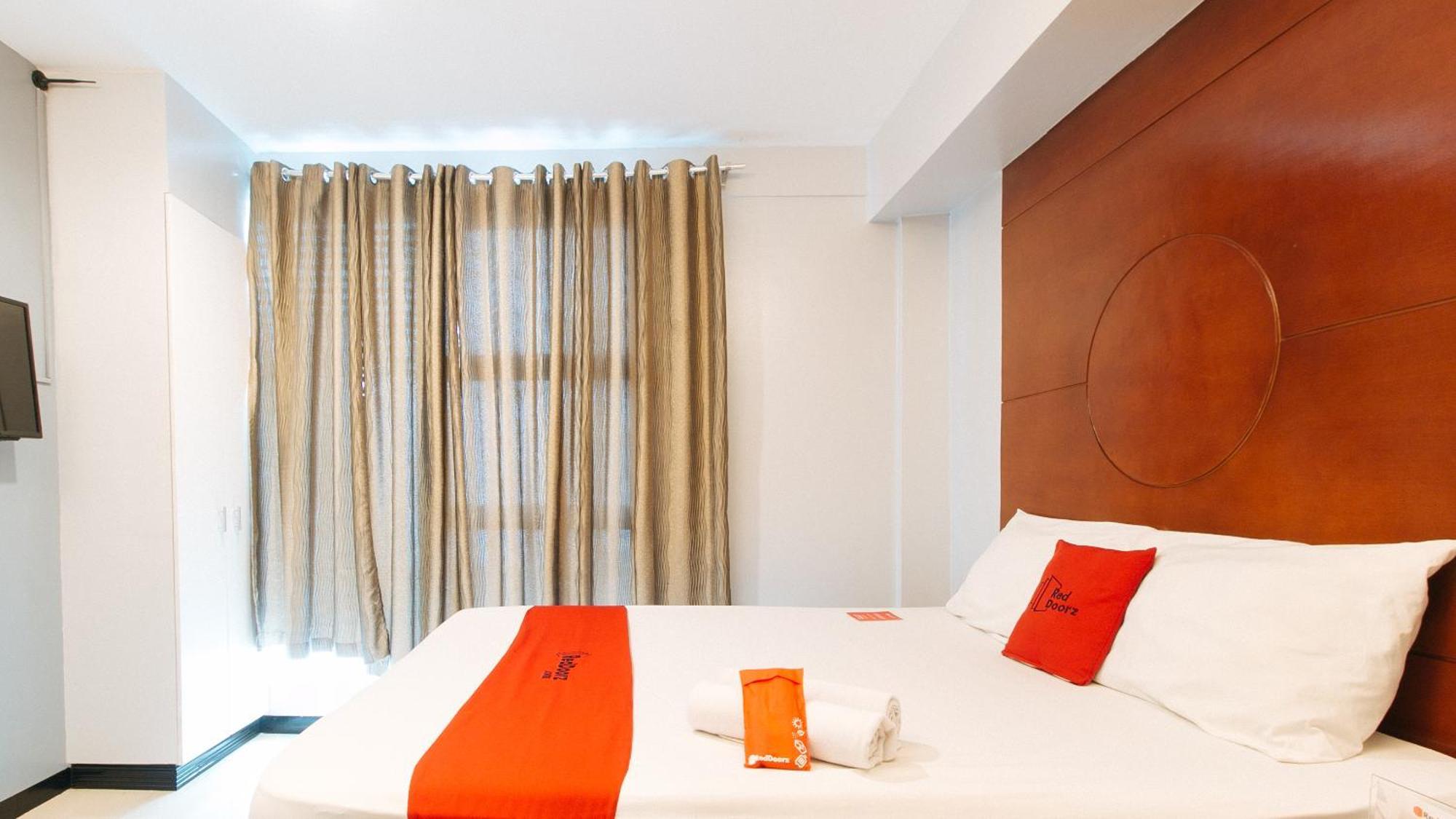 Reddoorz Near Bambang Station Hotell Manila Exteriör bild