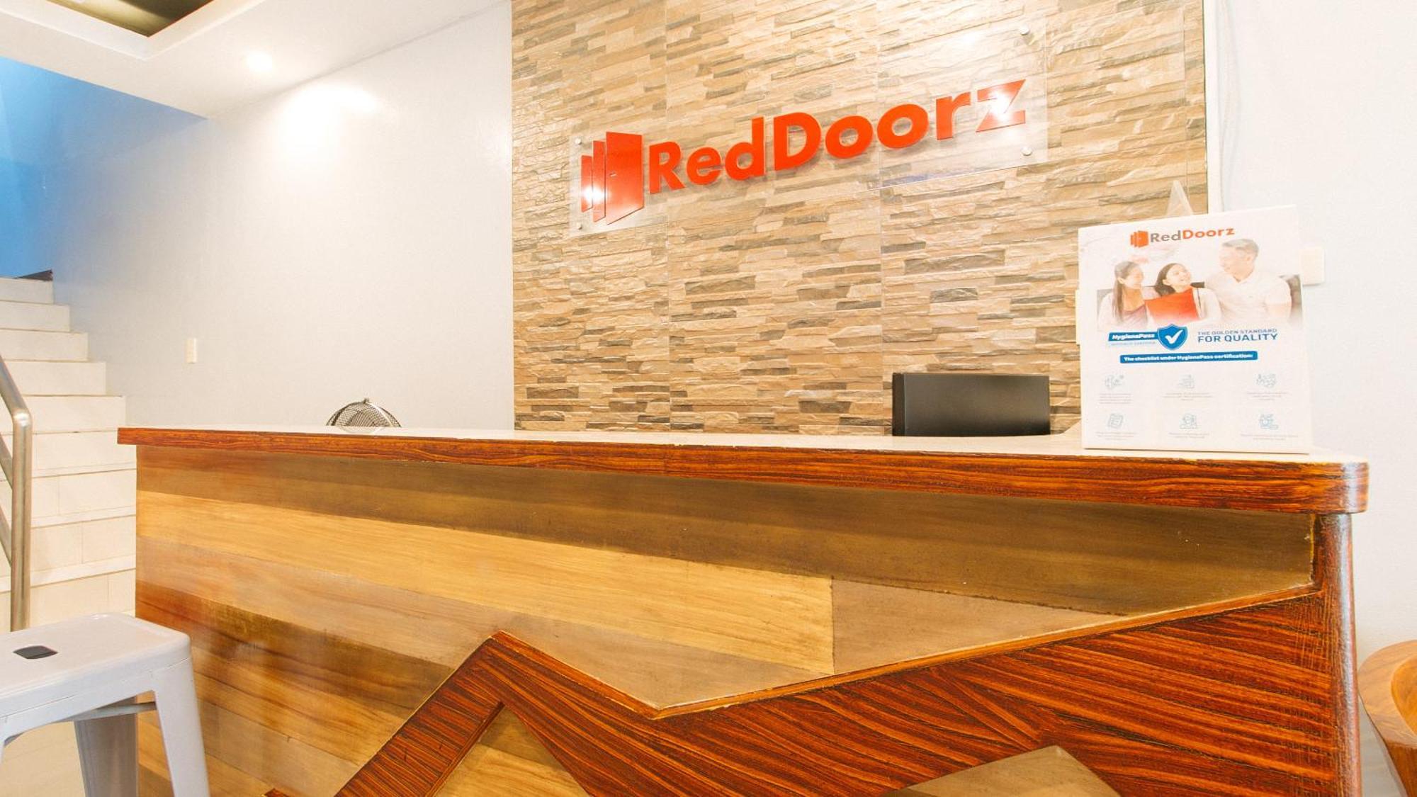 Reddoorz Near Bambang Station Hotell Manila Exteriör bild