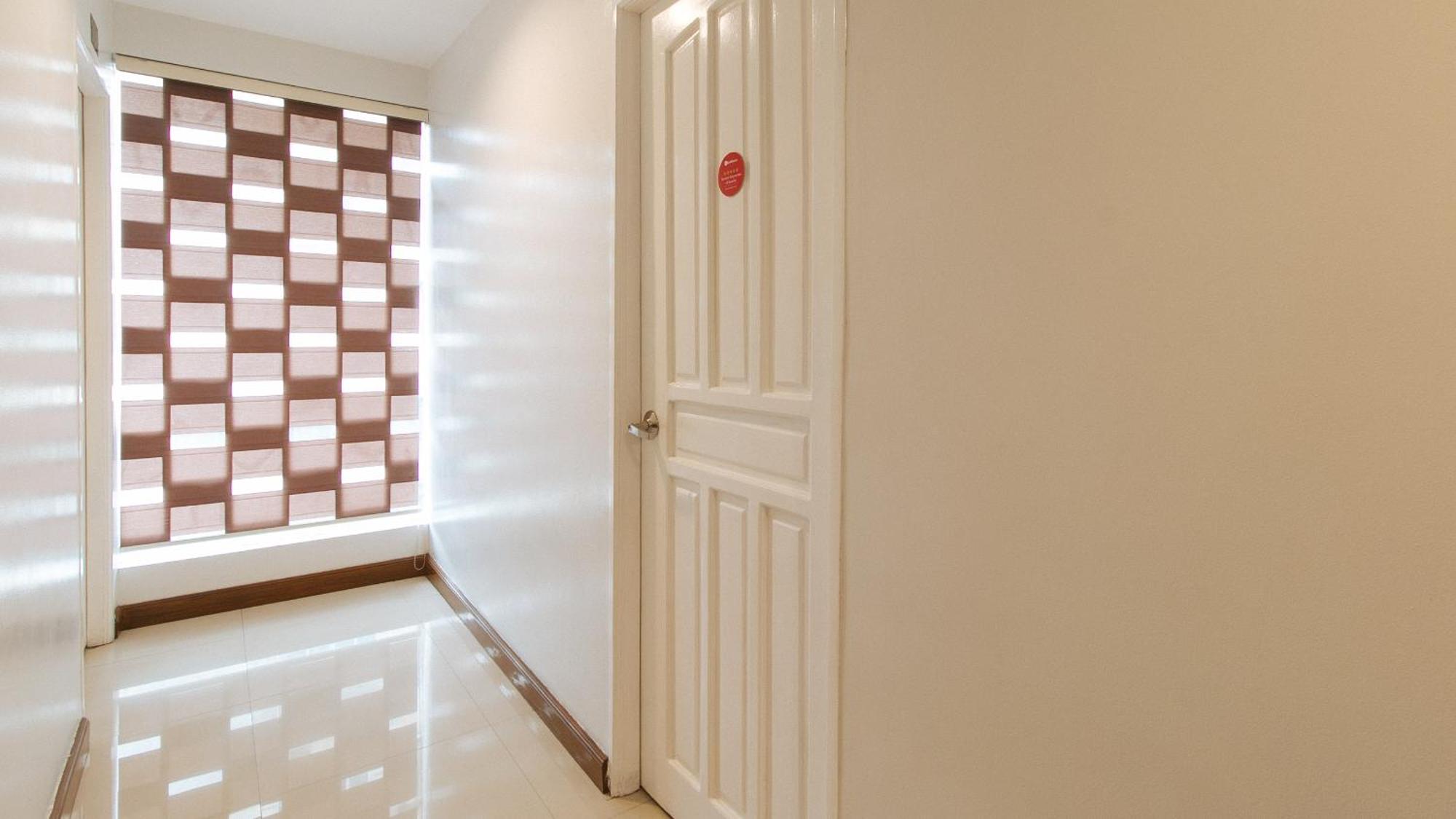 Reddoorz Near Bambang Station Hotell Manila Exteriör bild