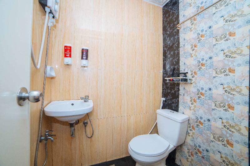 Reddoorz Near Bambang Station Hotell Manila Exteriör bild